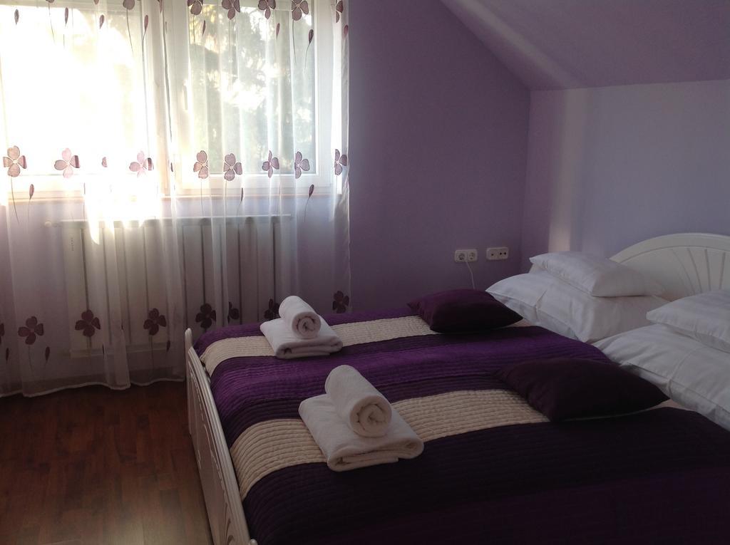 Attila Apartmanhaz 호텔 Hévíz 객실 사진