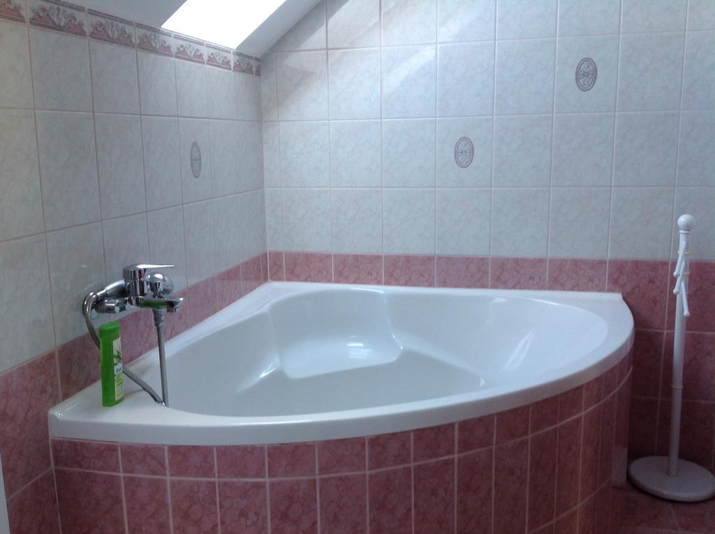 Attila Apartmanhaz 호텔 Hévíz 객실 사진