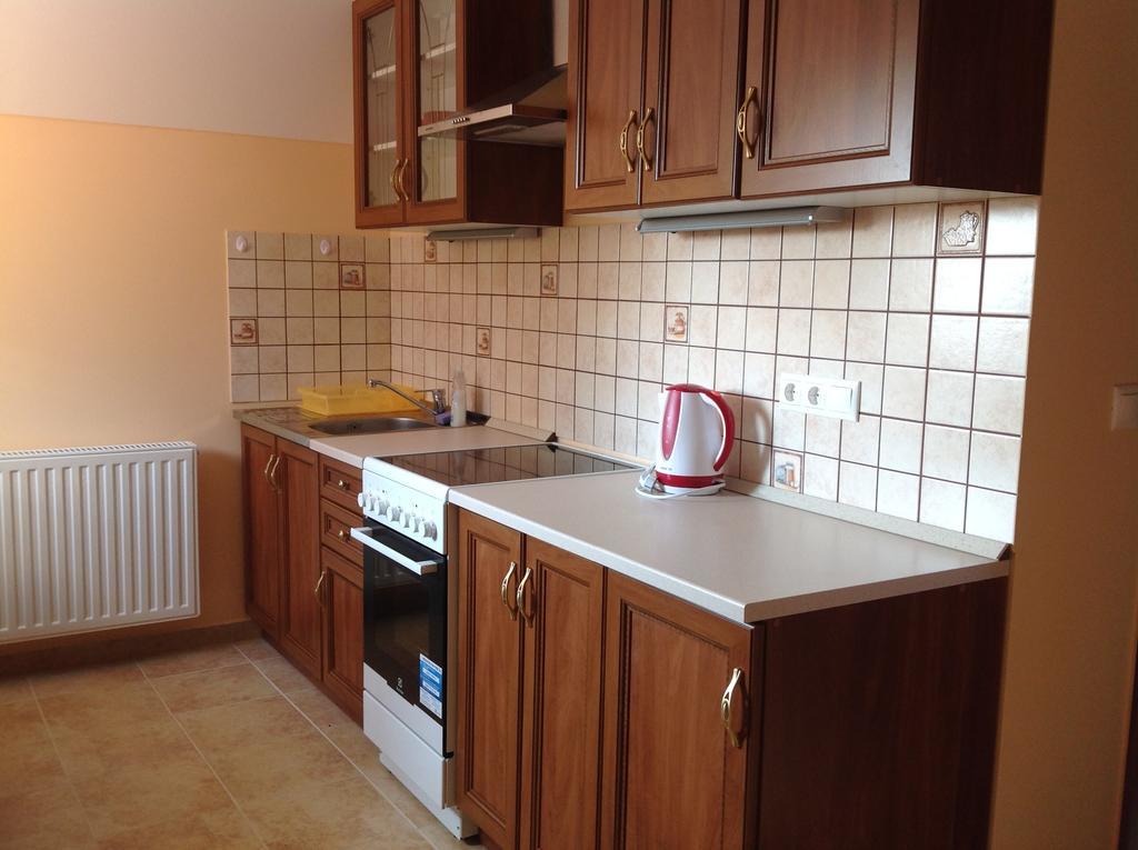 Attila Apartmanhaz 호텔 Hévíz 객실 사진