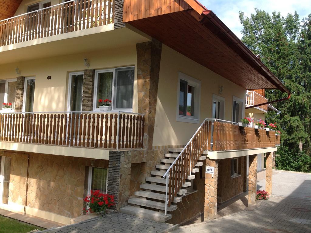 Attila Apartmanhaz 호텔 Hévíz 외부 사진